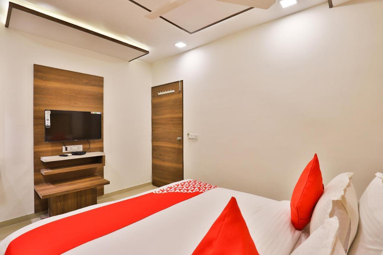Oyo 24950 Hotel Shree Balaji Residency Ахмедабад Экстерьер фото