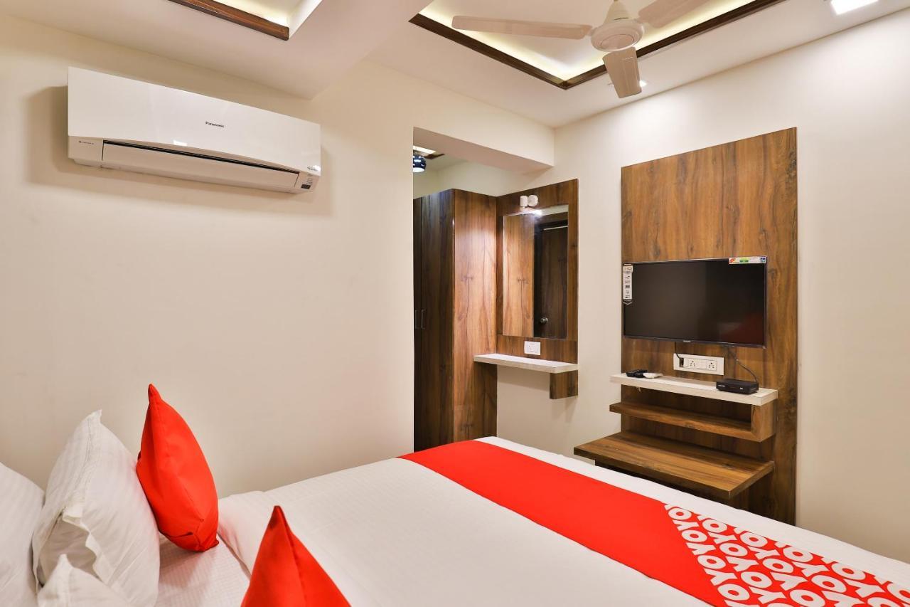 Oyo 24950 Hotel Shree Balaji Residency Ахмедабад Экстерьер фото